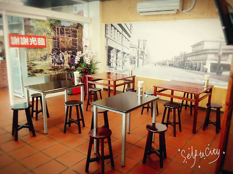 體驗縮圖 -  嘉義市區【陶家鄉烤火雞肉飯】  香噴噴的在地小吃 嘉義烤火雞肉飯