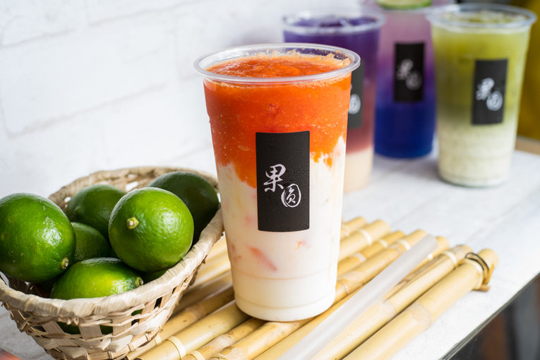 體驗縮圖 - 「假日可體驗哦!」台中逢甲夜市，創意茶飲，天然蝶豆花，挑戰您的味蕾! 蝶豆花水果沙瓦眾多飲品任選 【果圓-創意茶飲】