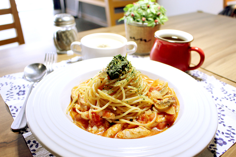 體驗縮圖 - 淡江大學義式料理【Buona Pasta】可帶寵物哦!彷彿身在歐洲楓葉公園裡用餐!店內義大利麵、薄餅任選