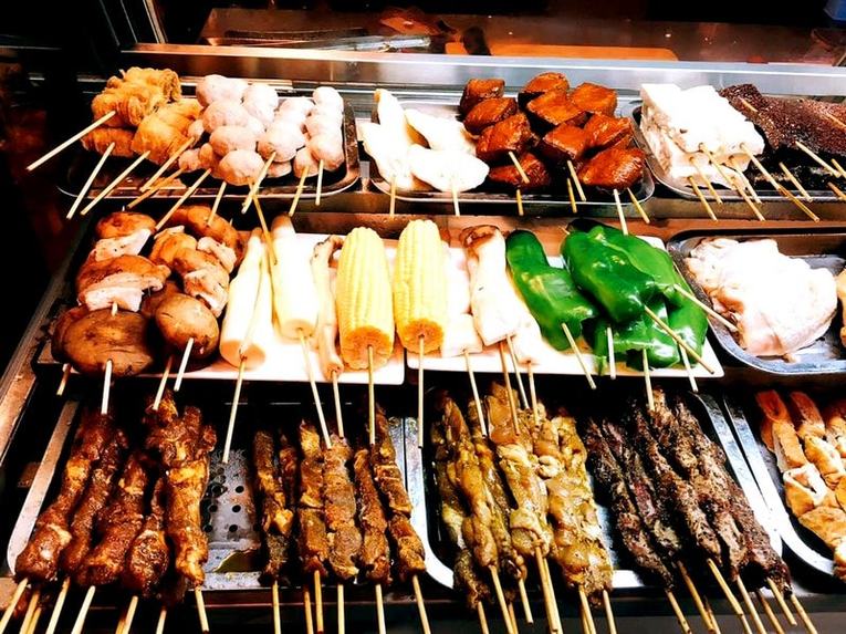 體驗縮圖 - 桃園中原夜市【夯肉部隊】一起在部隊裡夯肉!店內任選牛肉串、七里香、雞翅膀等