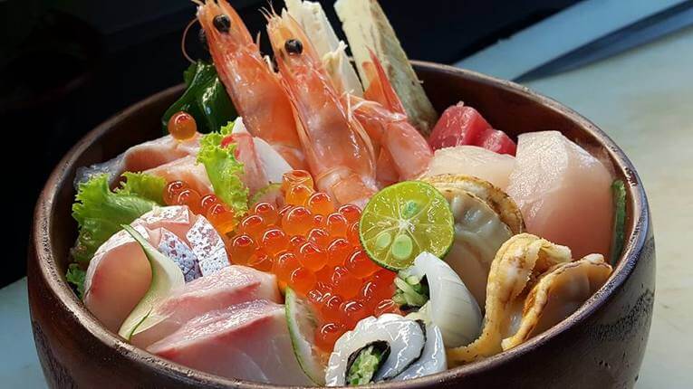 體驗縮圖 - 台中市東區【花田壽司專賣店】新光黃昏市場內壽司，CP值高食材新鮮婆媽最愛，握壽司、花壽司、手卷花壽司種類豐富美味