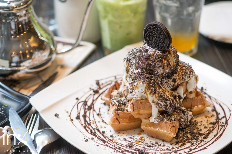 體驗縮圖 - 西門町下午茶【In% Café】全台首創餐廳+髮廊的複合式餐飲，邪惡的巨無霸奶昔挑戰您的味蕾