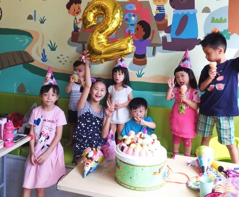 體驗縮圖 - 新北三重親子餐廳JKNHouse  有球池、溜滑梯、小朋友遊戲室 讓大人小孩都能夠吃得安心 玩的開心