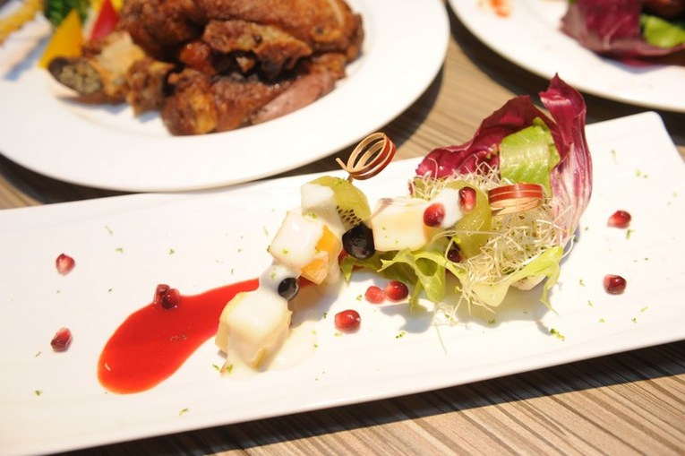 體驗縮圖 - 台中南屯【巴里Bari義式餐廳】創意義式料理2~4人套餐，下料不手軟 口味不變調，品嚐用心十足的義式料理