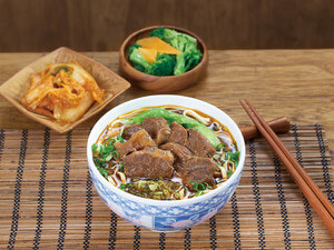 體驗縮圖 - 新北板橋【大庭牛肉麵】每日24小時熬煮的湯頭，牛肉麵配滷味小菜，是您晚餐、消夜的最佳選擇！