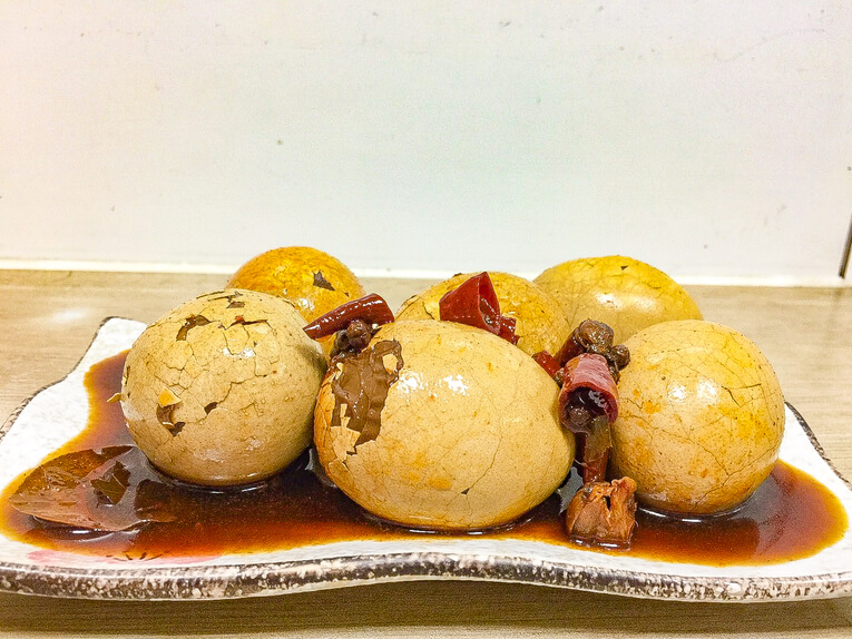 體驗縮圖 - 宅配-台南新化區【姑姑的茶葉蛋】、鳥蛋加豆干，排隊人潮兩小時秒殺5000顆，純中藥熬煮四天，多汁入味，大人小孩都喜愛。