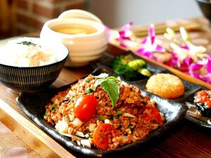 體驗縮圖 - 桃園【泰酷 Thai Cook】泰式定食，全新開幕搶先體驗！多款泰式定食，讓您輕鬆吃泰國料理，還可玩遊戲抽折價卷！