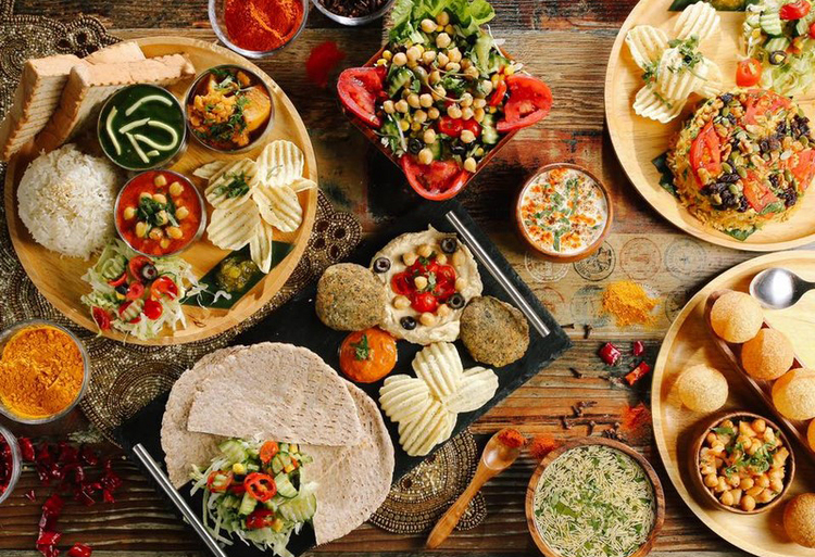 體驗縮圖 - 台北大安【3 idiots 三個傻瓜印度蔬食餐廳】2人，用豐富多元的有機香料，做出創意無限的印度蔬食料理，讓喜愛印度料理的饕客們，視覺味蕾都能大大享受一番。