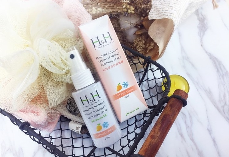 體驗縮圖 - 宅配【H&H】私密潔淨舒緩噴霧，pH3.8弱酸配方，可倒噴設計好方便，女性外陰肌膚日常清潔舒緩不適及淨味防護，讓妳在外也可以時時舒緩私密肌不適感，能維持私密機弱酸性健康生理環境！