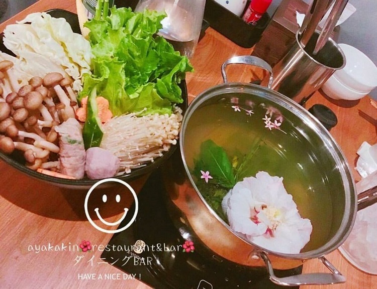 體驗縮圖 - 新竹北區【Ayakakin彩花金鍋物居酒屋】2~4人套餐，使用的食材蔬菜多是台灣的有機蔬菜水果及食用花朵跟養生中藥，結合創意巧思製作，擺盤如畫的藝術佳餚呈現眼前，豐美精緻讓人深深愛上！ 