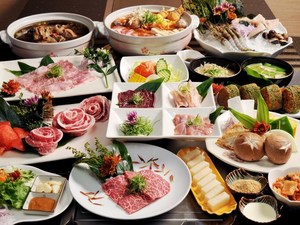 體驗縮圖 - 台北西門町【三朵花炭火燒肉鍋物】2~4人體驗，極品御用，頂級食材燒肉+鍋物放題！上等肉品、生猛海鮮、澎湃火鍋，超多美食無限供應！