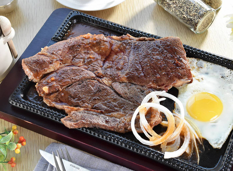 體驗縮圖 - 高雄鳳山【珈瑄平價牛排】2~4人體驗，比臉大巨無霸牛排，16盎司巨無霸超大份量，均勻分布的凝脂雪花，香嫩爆汁的粉紅牛肉，加上無達摩大師親手彩繪3D畫牆，溫馨愜意的氛圍，享受悠閒的用餐時光，讓您可以大口吃肉吃的超滿足！