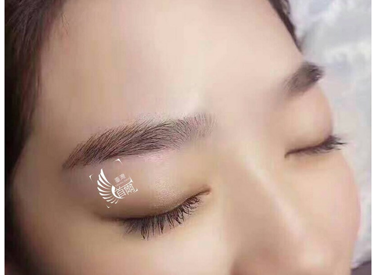 體驗縮圖 - 台中西區【首爾美睫紋繡沙龍學院】根絲飄眉技術專利！根根分明，絲絲鎖色，美瞳線創造閃爍大眼，自然散發出無與倫比的迷人電力！P2