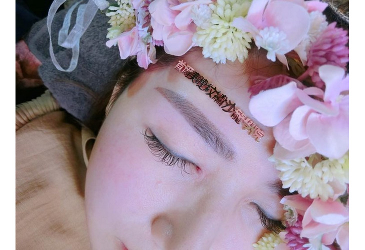 體驗縮圖 - 台中西區【首爾美睫紋繡沙龍學院】素顏小心機！根絲飄眉技術專利！根根分明，絲絲鎖色，美瞳線創造閃爍大眼，打造時尚自然裸妝感，散發出無與倫比的迷人電力！P5