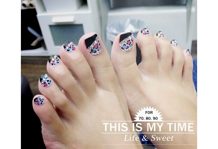 體驗縮圖 - 桃園平鎮【三倍家翻玩無限藝術空間】專業的凝膠美甲、足部保養課程，美甲師仔細為您在指尖打造出美麗色澤，​​​​​​​細膩修護、柔滑觸感，使指尖煥然一新！打造閃耀時尚指尖！P3