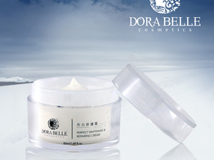 體驗縮圖 - 宅配【DORA BELLE】亮白修護霜，驅黑亮白給您白潤美肌！適合乾燥熟齡肌的潤白修護保濕聖品，創新多段式活膚顯白系統，為肌膚補充高效柔白能量，湧現肌膚淨白光澤，呈現嫩白無瑕的光采美肌。