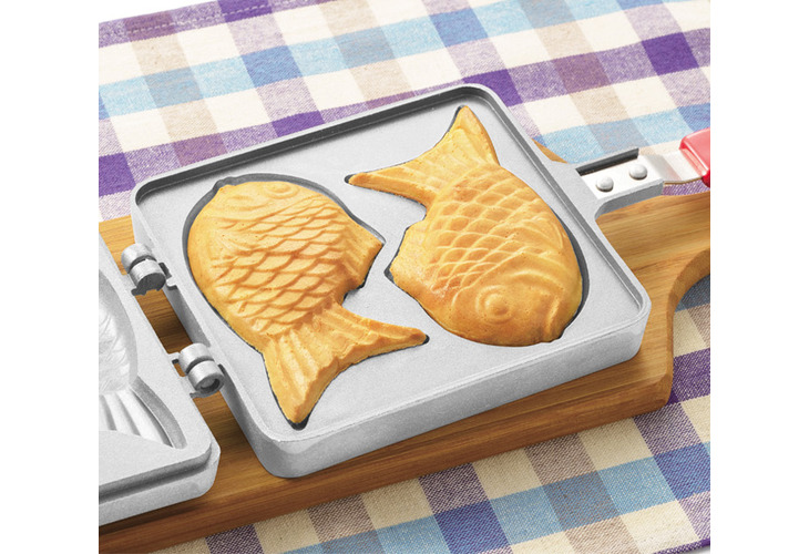 體驗縮圖 - 宅配【日本珍珠金屬】不沾雙面烤盤系列，自己輕鬆動手做卡哇伊鯛魚燒、鬆餅、車輪餅好輕鬆！家用瓦斯爐就能使用，鋁合金製烤盤輕巧不沾黏，只要簡單調和材料就能自由變化內餡口味，DIY可愛點心給家人享用吧！