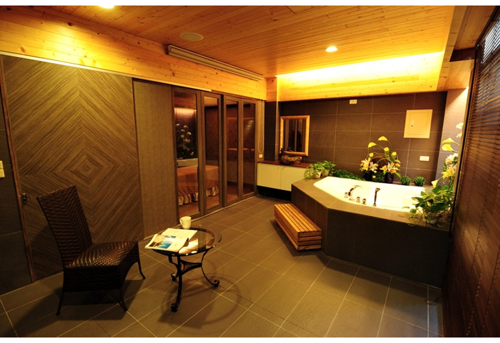 體驗縮圖 - 彰化員林【HOLOVE SPA員林門市】全身五感輕SPA，頂級五感個人美體SPA保養，針對身體五大部位腿部、背部、手部、腹部和全身進行專業的調理把關，多元手法，讓身心靈的第五感到達全面即效幸福感。