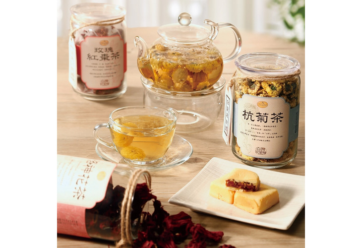 體驗縮圖 - 宅配【曼寧Magnet】花茶蛋糕下午茶組，悠閒下午吃蛋糕必備優質花草花果茶，清爽解甜膩讓蛋糕更美味！嚴選台灣在地好食材，專業調配成口感溫潤完美的花茶，淡雅香氣和清爽口感搭配甜品蛋糕一起享用最對味！