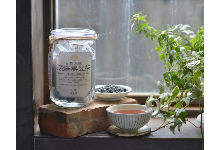 體驗縮圖 - 宅配【曼寧Magnet】黑豆茶+檸香薑茶組，寵愛女孩與媽媽的最佳滋補茶，檸檬薑茶暖身暖心，生理期喝讓整個身體都暖起來；黑豆茶最適合水腫女孩和哺乳期的媽媽，嚴選小農契作台灣在地材料，給您最好的每日茶飲！​​​​​​​