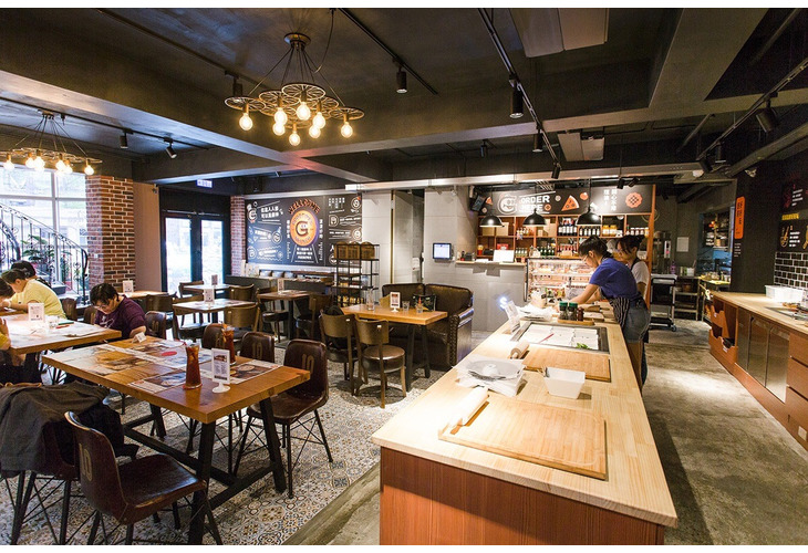 體驗縮圖 - 基隆仁愛【漾漾好時餐廳基隆店】2~3人義式美式料理，基隆人氣親子餐廳，空間寬敞裝潢舒適，適合全家大小、親朋好友一同聚餐的好去處！提供多元多國西式美食，道地的義式、西班牙地中海料理、美式輕食等都可以在這裡品嚐！