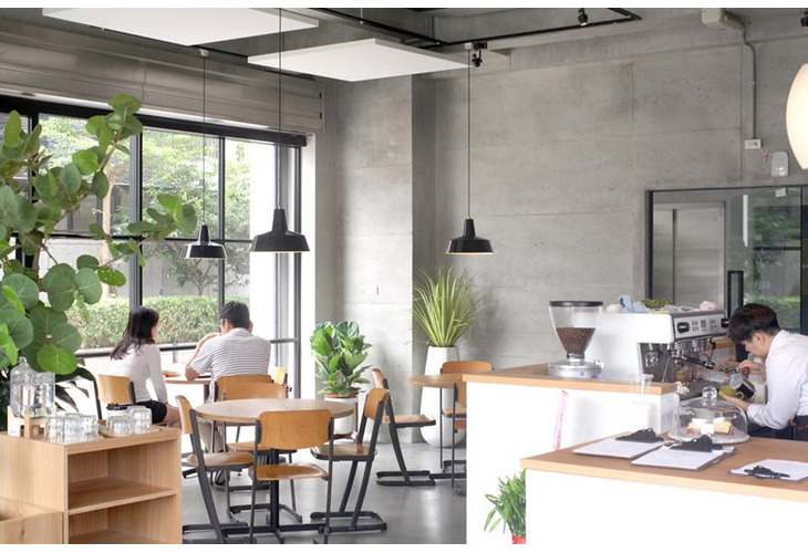 體驗縮圖 - 新北林口【Walk in Cafe】2~3人輕食套餐，悠閒質感精緻咖啡館，享受美味輕食甜點和自在舒適的氛圍，獨棟設計空間寬敞無壓迫感，附近停車方便，最適合情侶、閨密、家人一起來這裡聊天，共享美好時光。