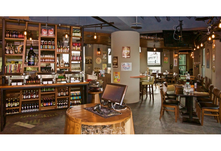 體驗縮圖 - 新北板橋【ABV閣樓餐酒館景觀餐廳】3~4人歐陸分享餐，捷運府中站1號出口附近，俯瞰府中廣場，遠眺七星山享受頂樓高空美景與戶外吧台，享用美味精緻的歐陸料理，將義大利麵融入歐陸各地區的香料所創造出的獨特風味與代表各地區的手工料理！