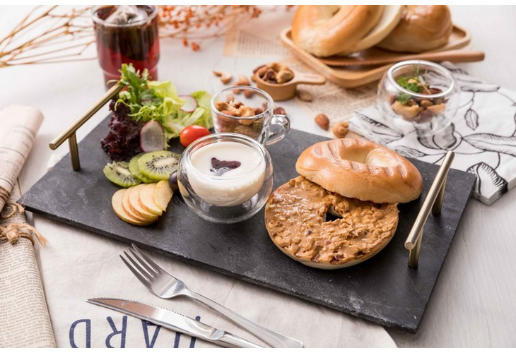 體驗縮圖 - 台中南屯【Chow Chow Cafe 巧巧咖啡】2~4人體驗，走進店內瀰漫啡香，健康低脂輕食料理，嚴選食材產銷履歷，品嚐食材原有的風味，精選熱壓貝果及三明治組合，用料實在又美味，白色簡約風格、空間舒適，享受前所未有的悠閒時光！