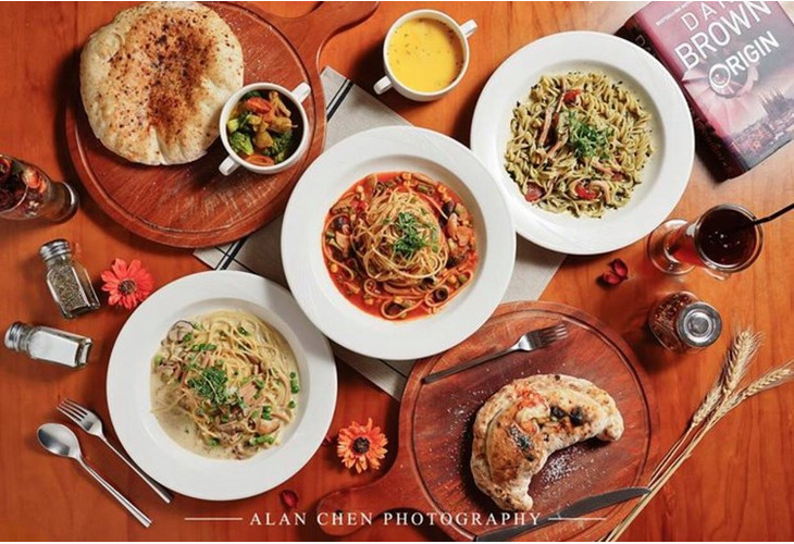 體驗縮圖 - 台北中正【Misha Caffe X Pizzeria】2~4人商業午餐，忠孝新生捷運站步行2分鐘！正統義大利手拍窯烤披薩，用義大利進口食材及台灣當季蔬果，給你用親民價格品嘗最道地的義式蔬食手工披薩！