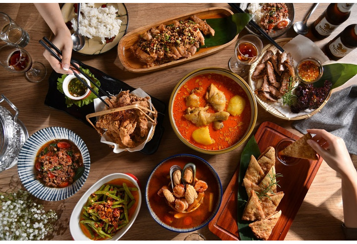 體驗縮圖 - 桃園【紅舍泰式料理】4~5人泰式料理，零距離的品嘗泰國在地料理，堅持選用新鮮的食物，且原產於泰國，由一流泰國廚師精心製作！酸辣配上獨特的辛香味，再以水果入菜，達到營養保健！不可錯過的好滋味，滿足每一個老饕們嚐鮮的胃！