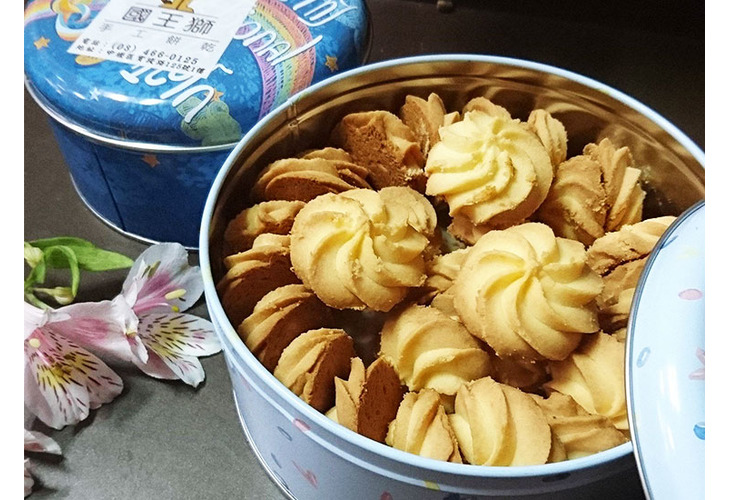 體驗縮圖 - 宅配【國王獅手工餅乾】經典原味曲奇餅乾+巧克力曲奇餅乾，嚴選法國進口奶油，由師傅手工精製而成的一片片曲奇餅乾！完美比例融合而成，每一片都濃郁又爽口，充份滿足您豐富的味覺享受！​​​​​​​