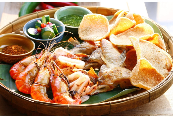 體驗縮圖 - 台中南屯【湄南河泰式庭園餐廳】2~4人正宗泰式料理，匯集了泰國東南西北各省的料理餐，以嚴選上等食材，將最新鮮的味道，融入泰式料理！全新打造視覺與味覺雙重享受的用餐景觀環境！讓您品嘗最純粹的泰式風味餐！