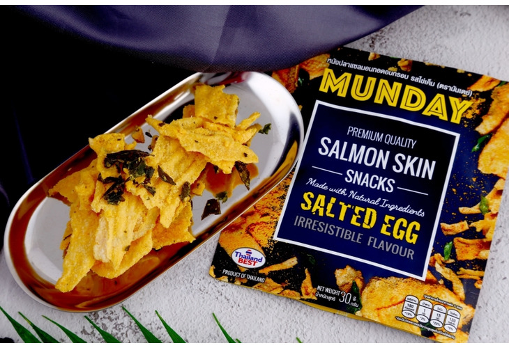 體驗縮圖 - 宅配【MUNDAY】壽司職人酥炸鹹蛋黃鮭魚肚皮，真材實料鹹蛋黃重口味，香味撲鼻而來，一口咬下喀滋香脆，一口接一口停不下來！