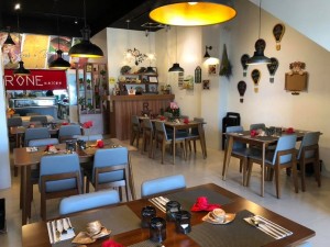 體驗縮圖 - 宜蘭羅東【Rone私房餐飲】３人體驗，以最天然、最原味的料理方式來保留每份餐點鮮甜，不一樣的創意排餐、不一樣的餐點，少油、少鹽、不添加味精，以最最最天然烘烤方式料理＂零負擔＂為您健康把關。廚房半開式，整潔、衛生看得見，優雅舒適的環境是您聚會最佳選擇！