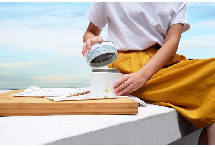 體驗縮圖 - 宅配【SWANZ】陶瓷保溫杯/保溫罐，精緻時尚的外型設計，內膽使用真空雙層隔熱硬白瓷，異味不容易殘留，且不會與飲品產生化學作用，可以保持冷熱約3至5小時。隨身攜帶、外出野餐用餐的好選擇！