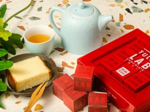 體驗縮圖 - 宅配【晁鎮茶苑】雨林古樹茶，珍貴稀有的百年古茶樹摘採，精心手工製成比一般台地茶風味更佳的雨林古樹茶，沖泡如琥珀般澄澈的茶湯，撲鼻茶香入口回甘，香甜沁潤，甘美清新細滑爽，愛茶人士不可錯過。