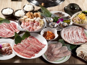 體驗縮圖 - 新竹東區【太郎燒肉】2~3人日式燒肉套餐，精緻超值日式無煙燒肉，以低價位高品質的多人套餐為最受歡迎的特色！各式美味肉品、海鮮等食材供應，給各位老饕一個最超值的美味饗宴！