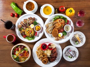 體驗縮圖 - 台北南港【漾漾好時】2大1小親子體驗，提供多元多國西式美食，道地的義式、西班牙地中海料理、美式輕食等，充滿熱情豪邁歡樂氣氛的美式親子餐廳，空間寬敞裝潢舒適，適合全家大小、親朋好友一同聚餐的好去處！