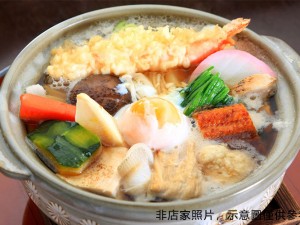 體驗縮圖 - 新北三重【嘻涮涮平價特色火鍋】2~4人體驗，捷運三重國小站步行10分鐘！主推特色小火鍋，多種鍋底任您選擇！嚴選的新鮮食材、精心熬製的湯頭，搭配以獨家特調醬汁，用心呈現鍋物美味！