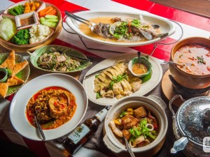 體驗縮圖 - 台中南屯【湄南河泰式庭園餐廳】2~4人正宗泰式料理+泰國傳統服飾體驗，匯集了泰國東南西北各省的料理餐+上清邁風格的建築裝潢，全新打造視覺與味覺雙重享受的用餐景觀環境，作伙來品嘗最純粹的泰式風味餐！P2