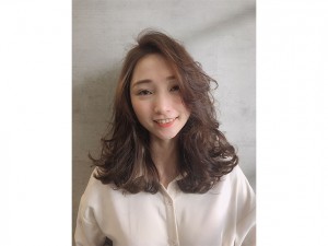 體驗縮圖 - 台中西屯【FLORA HAIR】髮廊美髮，洗+剪+染/燙+護！採用最適合亞洲人的日本藥劑！針對不同頭皮及髮質狀況選用適當洗護產品，包括義大利、韓國等專業髮品，浪漫唯美的氣氛，為您打造整體的造型設計，成為您的美髮流行顧問，回復迷人光彩！P3