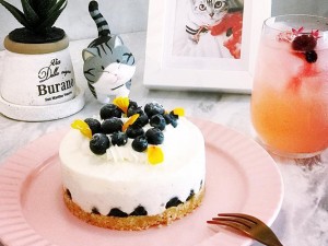 體驗縮圖 - 台北松山【夏綠地咖啡Charlotte Cafe】2~3人下午茶套餐，捷運中山國中站步行5分鐘！寵物親子友善餐廳！提供新鮮食材製作的每日手工甜點、創意鬆餅，環境舒適宜人，店內有貓咪陪伴，一起來度過美麗的下午茶時光吧！