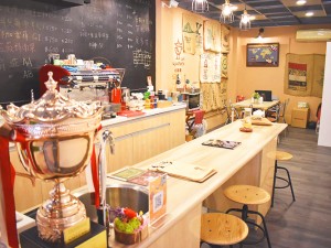 體驗縮圖 - 宅配+開放台中現場【布嘉糖精品咖啡】三款不同個性的濾掛咖啡，滿足你多變的品嚐需求！也歡迎來店聊聊，由親切專業的店長告訴你關於咖啡的故事，還能趁機提升手沖烘焙相關知識喔！