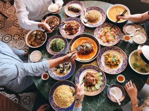 體驗縮圖 - 高雄前鎮【富貴村家常料理】假日可體驗！高雄捷運草衙站步行6分鐘！有別於一般中式料理，打造更華貴、現代時尚感的用餐空間，在這裡能品嚐到傳統中式料理的奢華，給你平凡中最不平凡的精緻感受！