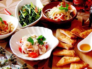 體驗縮圖 - 桃園【泰酷 Thai Cook】1-4人泰式定食，想吃泰式不用再煩惱揪不到伴，全桃第一間一個人也可以吃的泰式料理，工業風裝潢時尚大氣，定食品項豐富多元，有魚有肉有麵有飯，白飯還可以免費續一碗喔～