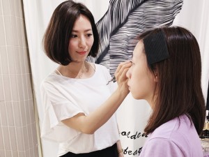 體驗縮圖 - 桃園車站6分鐘【K.K beauty studio】偽素顏半永久定妝，小小改動就能讓你五官立體、眼神更深邃迷人，還可增加異性緣！不傷皮膚，當天就可正常洗臉，提供個人專屬修護包讓照顧很簡單，做完可維持1~2年～！
