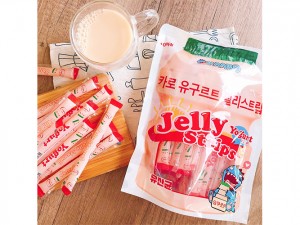 體驗縮圖 - 宅配【KAARO】乳酸風味韓國果凍條，加入優質酵母菌及大豆纖維，讓腸胃乳動益菌多多，採用海藻萃取的植物膠，讓果凍Q彈綿密且低熱量。不管是常溫吃、冷藏吃還是冷凍吃，都方便美味！