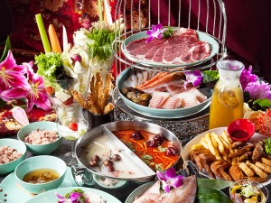 體驗縮圖 - 基隆廟口【海棠春食膳鍋物】老上海華洋鍋物套餐，秋冬吃鍋新選擇！講究的用餐層次除了提供特色湯底：喝得下去的麻辣鍋「溫麻辣」及慢火長燉「老火湯」，還招待四季春及開胃菜、養生紫米飯，最後再用甜點當作美好的收尾～