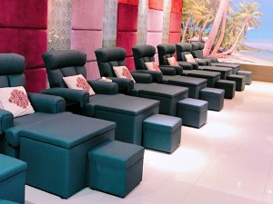 體驗縮圖 - 新竹北區【群豐養生會館】用專業手技舒緩疲憊緊繃的肌肉，還有特別設計的遠紅外線檜木烤箱，幫助長期待在冷氣房與較少運動的您短時間大量排汗，舒暢釋放完壓力後還有手作魯肉飯及季節湯品，讓您賓至如歸！