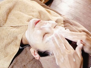 體驗縮圖 - 桃園【喬瑜美容】清粉刺or舒敏課程任選，另贈克麗緹娜面膜1盒！還再為換季變冷的皮膚敏感羞於見人嗎？還是對皮膚問題已經心死了呢？喬瑜的每位店長都是問題肌膚過來人，肌膚的問題就交給她們絕對沒問題！